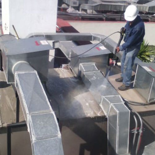 Limpieza-y-desinfección-de-baños