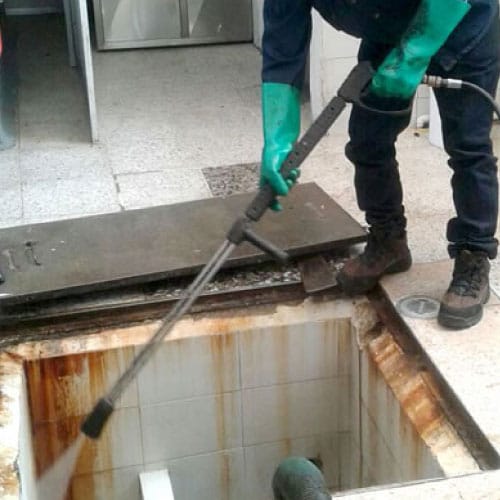 Limpieza-y-desinfección-de-baños