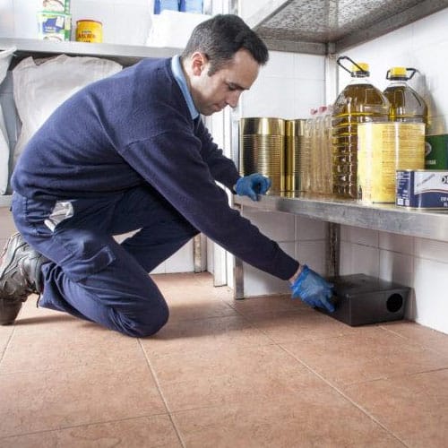 Limpieza-y-desinfección-de-baños